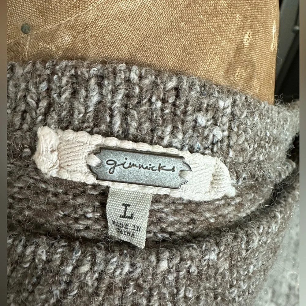 Gimmicks Knit Sweater with Lace Sleeves - Picture 8 of 8